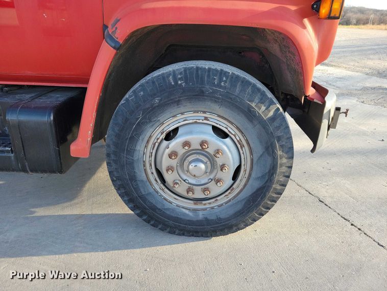 image for item NK9998 1990 GMC Sierra crane truck