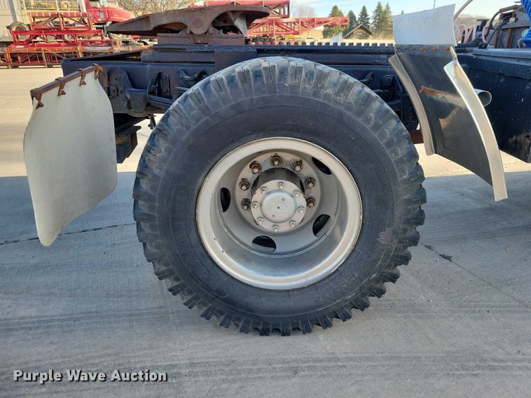 image for item NK9998 1990 GMC Sierra crane truck