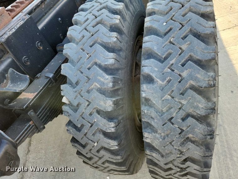 image for item NK9998 1990 GMC Sierra crane truck