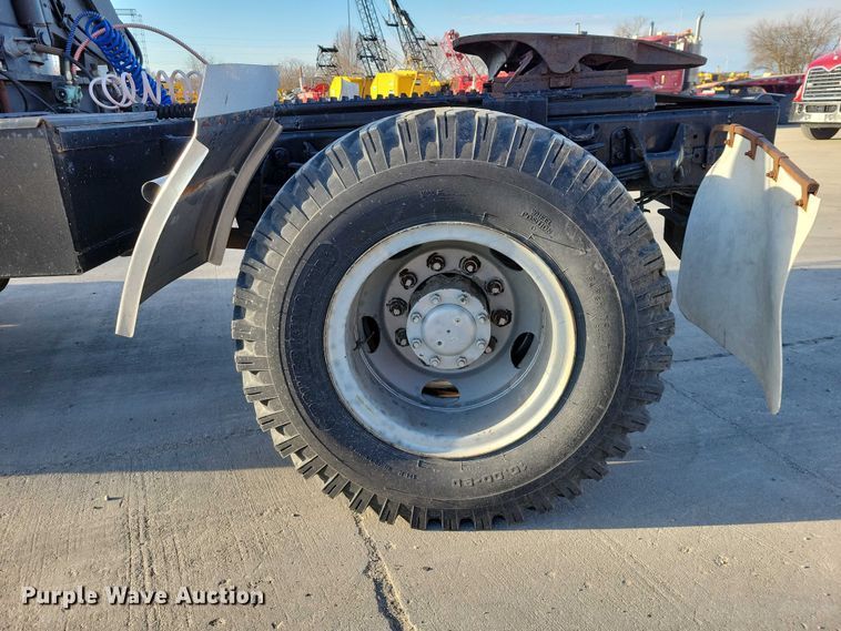 image for item NK9998 1990 GMC Sierra crane truck