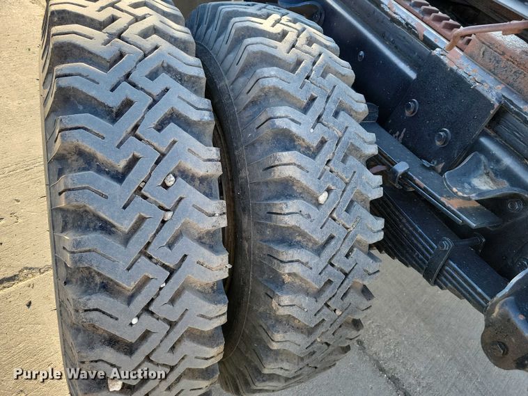 image for item NK9998 1990 GMC Sierra crane truck