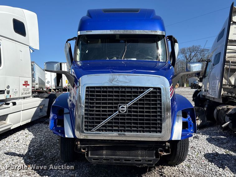 image for item YA1100 2017 Volvo VNL semi truck