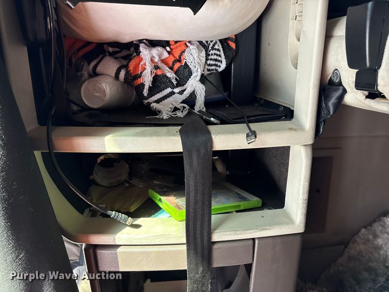 image for item YA1100 2017 Volvo VNL semi truck