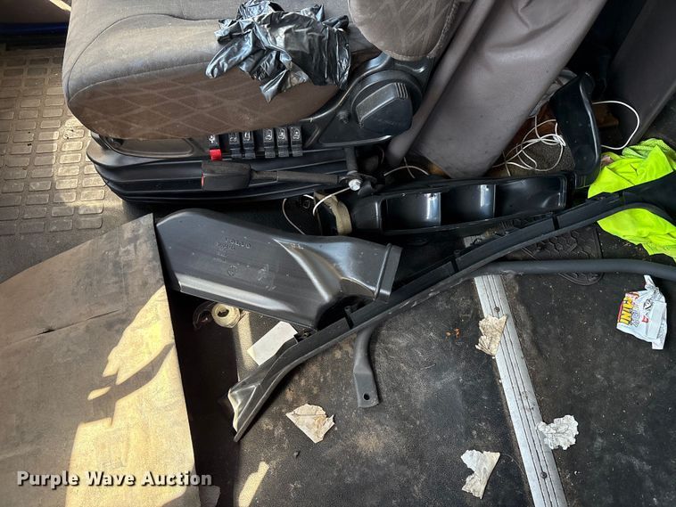 image for item YA1100 2017 Volvo VNL semi truck