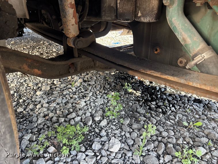 image for item YA1100 2017 Volvo VNL semi truck