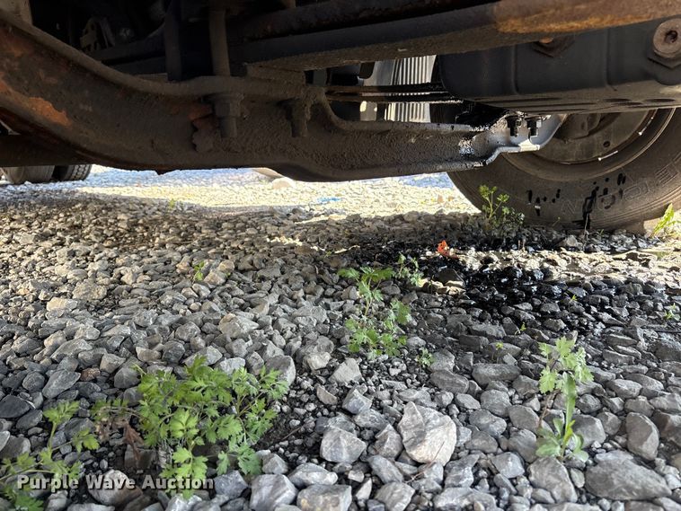 image for item YA1100 2017 Volvo VNL semi truck