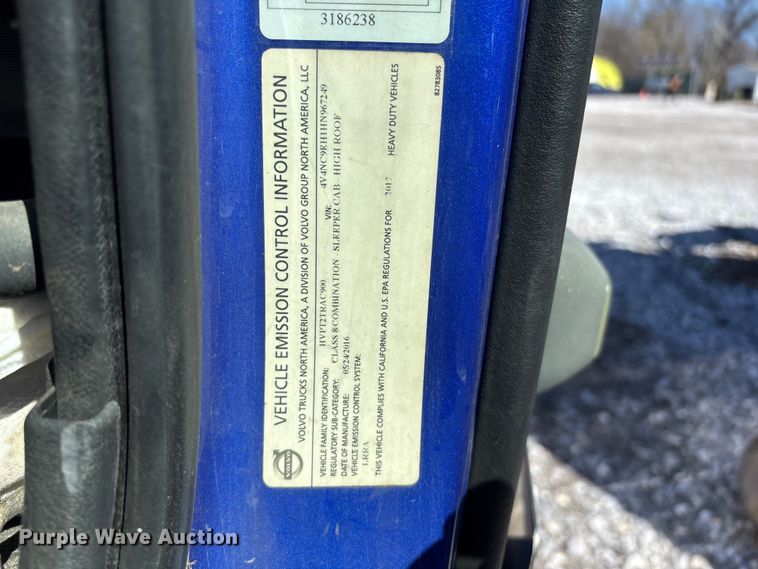 image for item YA1100 2017 Volvo VNL semi truck