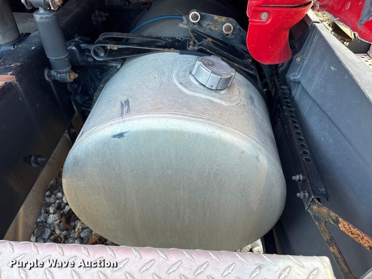 image for item YA1183 2018 Freightliner Cascadia semi truck