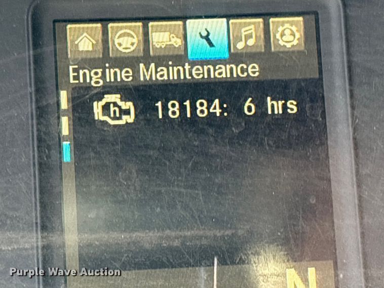 image for item YA1183 2018 Freightliner Cascadia semi truck