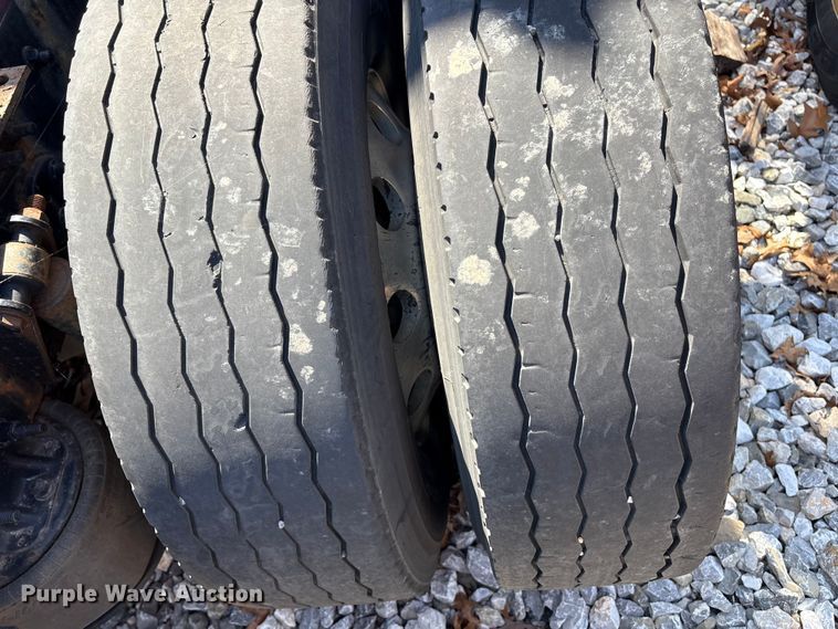 image for item YA1183 2018 Freightliner Cascadia semi truck