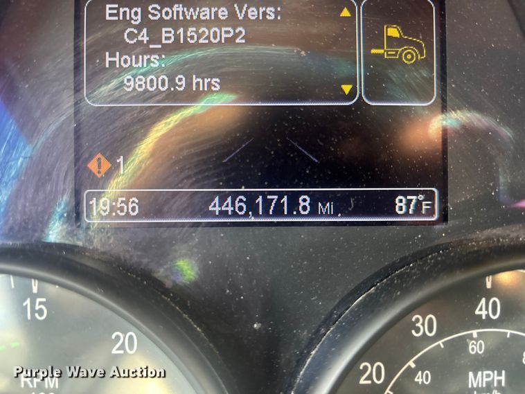 image for item YA1233 2022 Peterbilt 579 semi truck