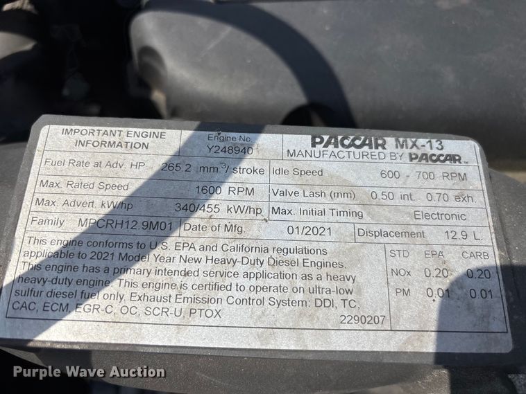 image for item YA1233 2022 Peterbilt 579 semi truck