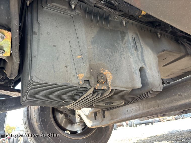 image for item YA1233 2022 Peterbilt 579 semi truck