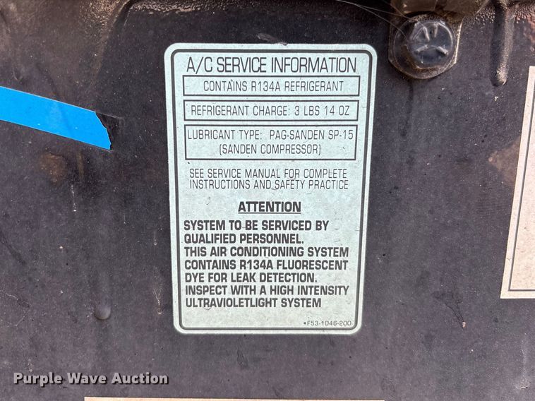 image for item YA1233 2022 Peterbilt 579 semi truck