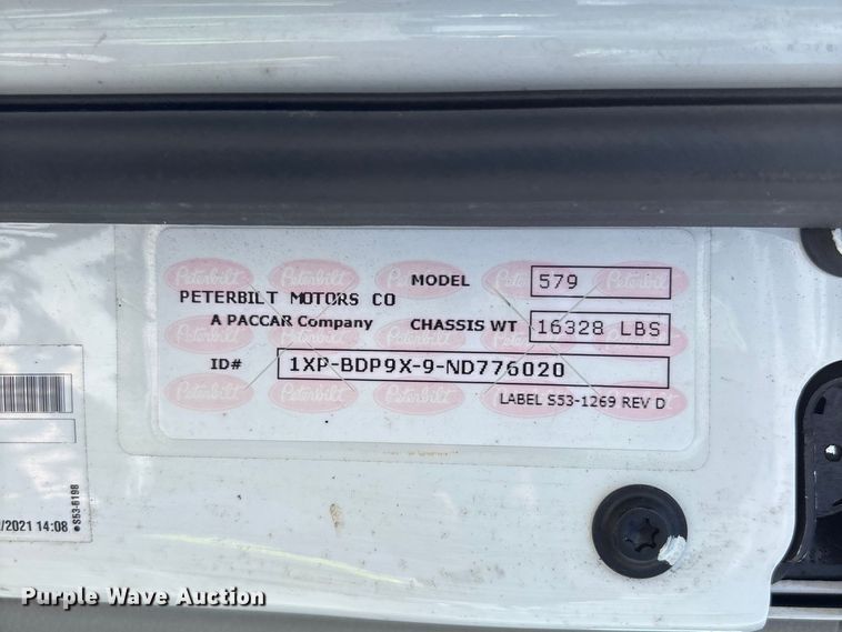 image for item YA1233 2022 Peterbilt 579 semi truck
