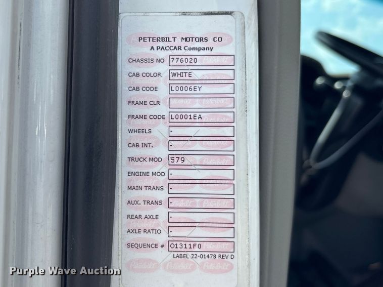 image for item YA1233 2022 Peterbilt 579 semi truck