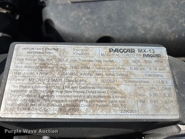 image for item YA1234 2022 Peterbilt 579 semi truck