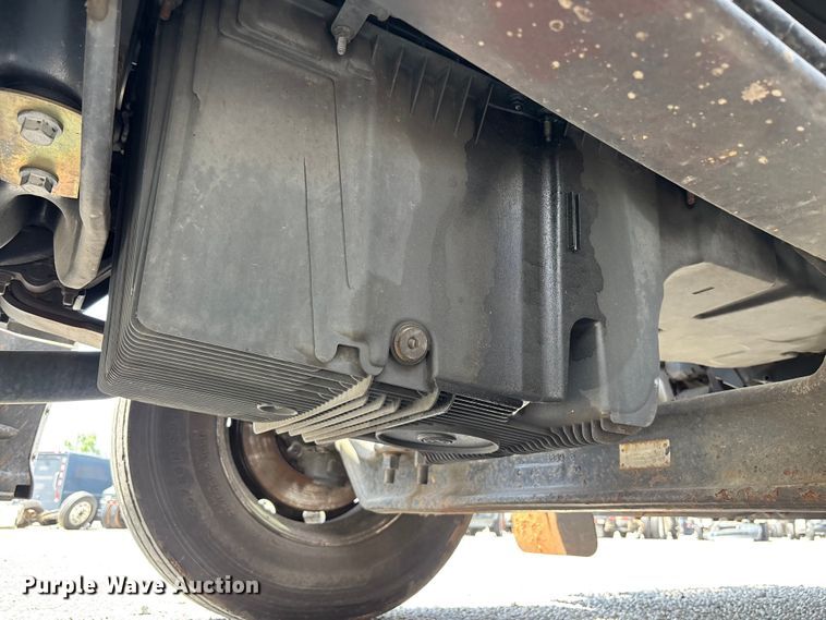 image for item YA1234 2022 Peterbilt 579 semi truck