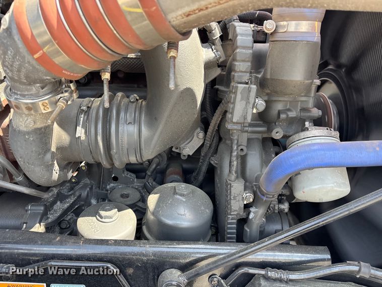 image for item YA1234 2022 Peterbilt 579 semi truck