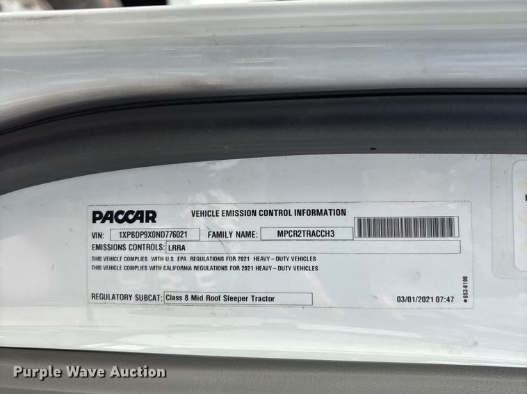 image for item YA1234 2022 Peterbilt 579 semi truck