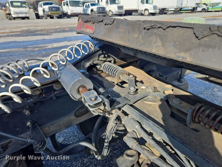 image for item YA1235 2022 Peterbilt 579 semi truck