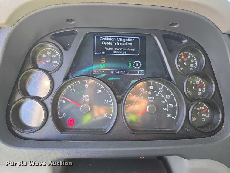 image for item YA1235 2022 Peterbilt 579 semi truck