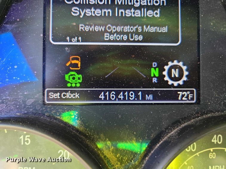 image for item YA1235 2022 Peterbilt 579 semi truck