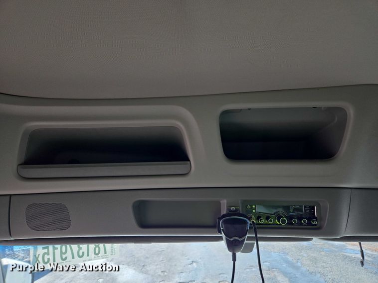 image for item YA1235 2022 Peterbilt 579 semi truck