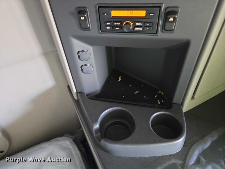 image for item YA1235 2022 Peterbilt 579 semi truck