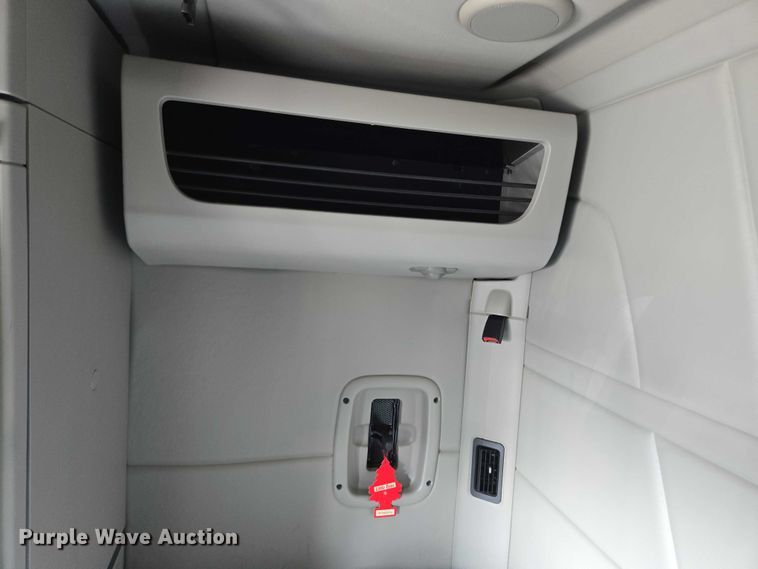 image for item YA1235 2022 Peterbilt 579 semi truck