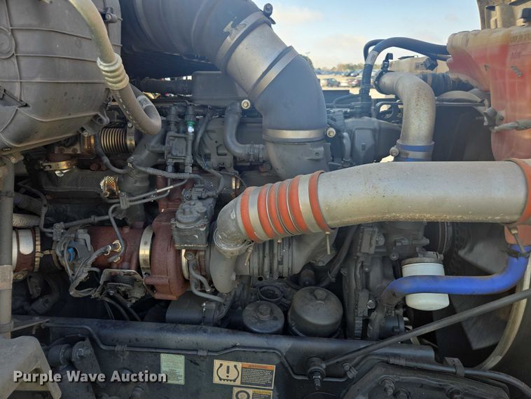 image for item YA1235 2022 Peterbilt 579 semi truck