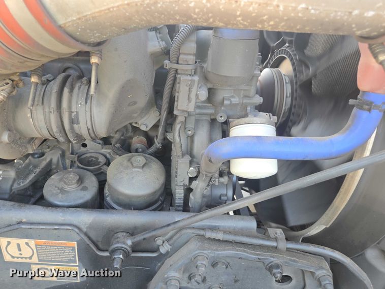 image for item YA1235 2022 Peterbilt 579 semi truck