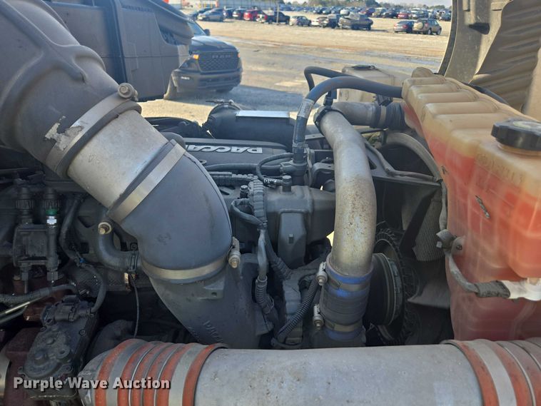 image for item YA1235 2022 Peterbilt 579 semi truck