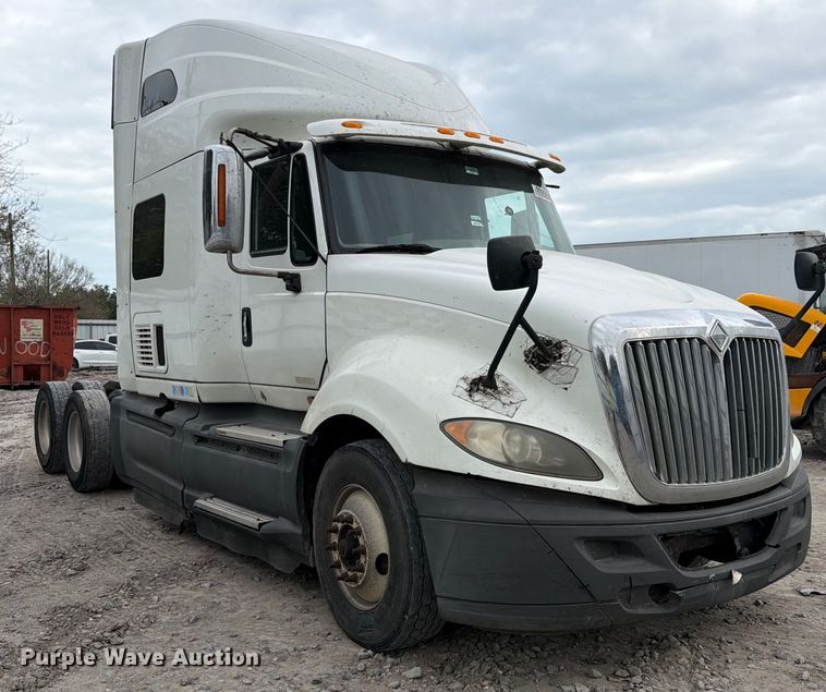 image for item YA1396 2016 International Prostar semi truck