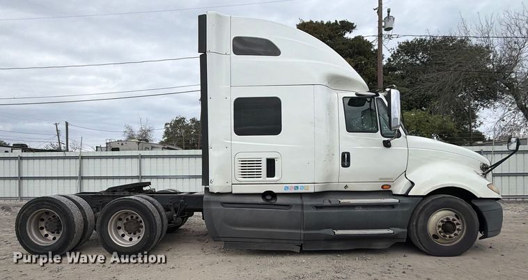 image for item YA1396 2016 International Prostar semi truck