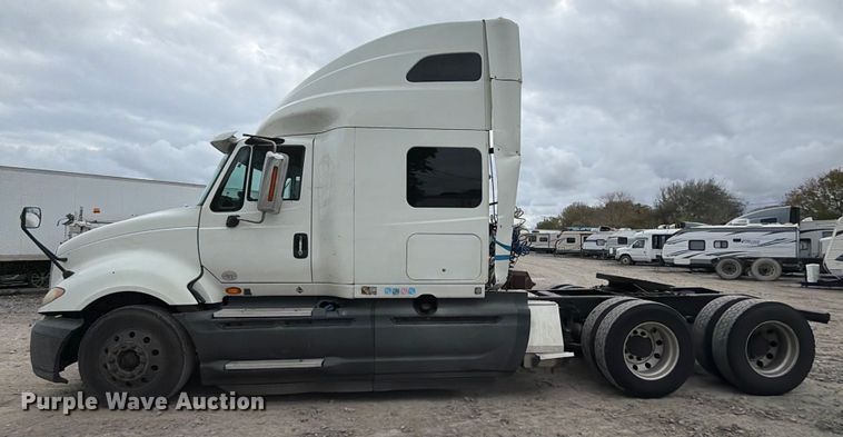 image for item YA1396 2016 International Prostar semi truck