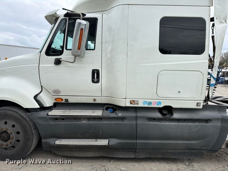 image for item YA1396 2016 International Prostar semi truck