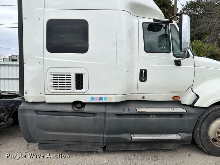 image for item YA1396 2016 International Prostar semi truck