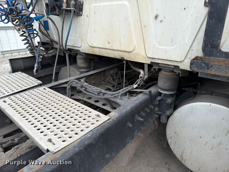 image for item YA1396 2016 International Prostar semi truck