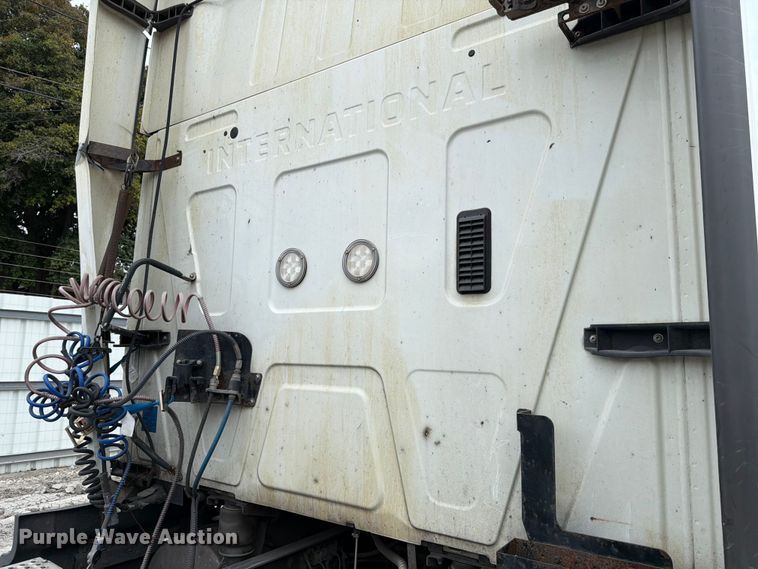 image for item YA1396 2016 International Prostar semi truck