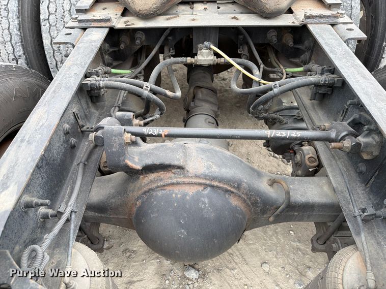 image for item YA1396 2016 International Prostar semi truck