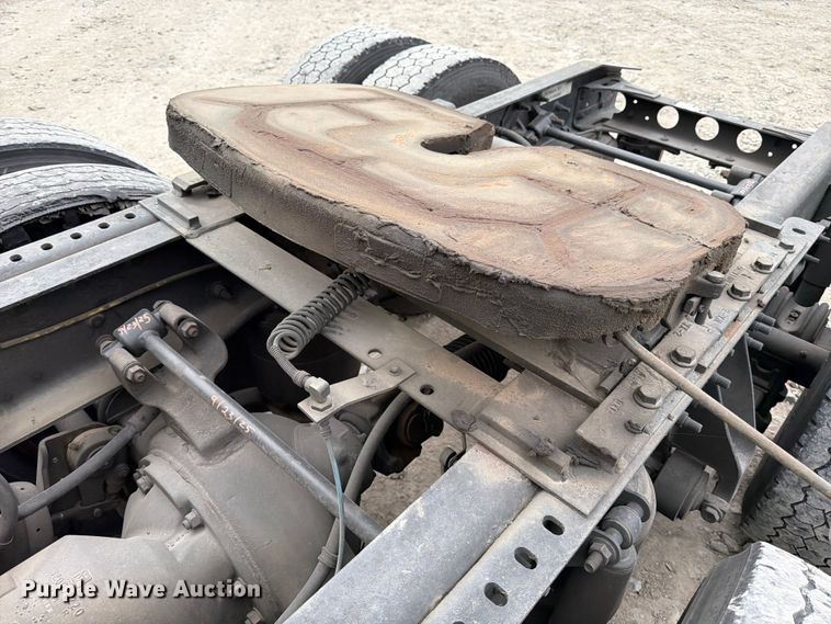 image for item YA1396 2016 International Prostar semi truck