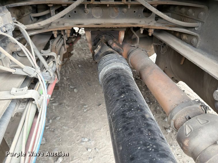 image for item YA1396 2016 International Prostar semi truck