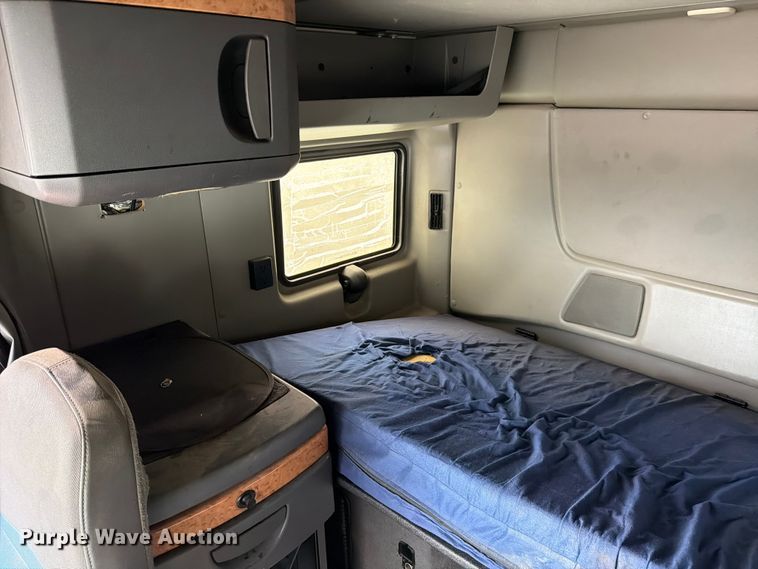 image for item YA1396 2016 International Prostar semi truck