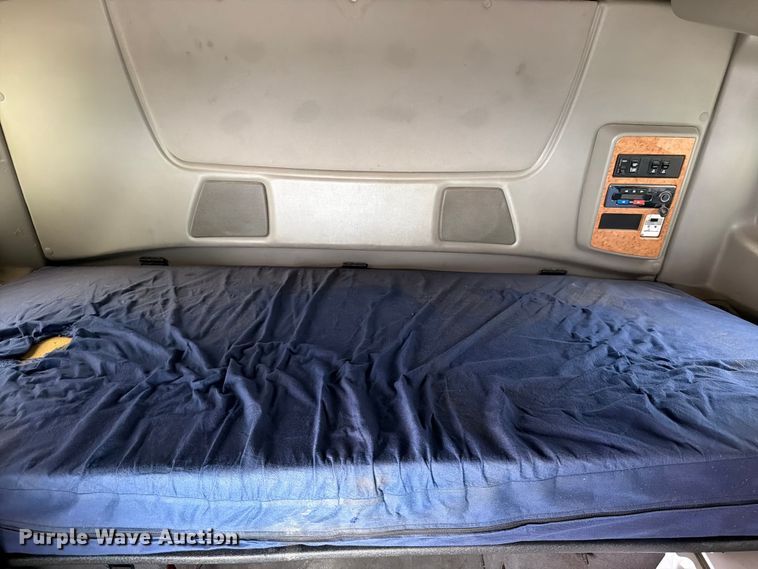 image for item YA1396 2016 International Prostar semi truck