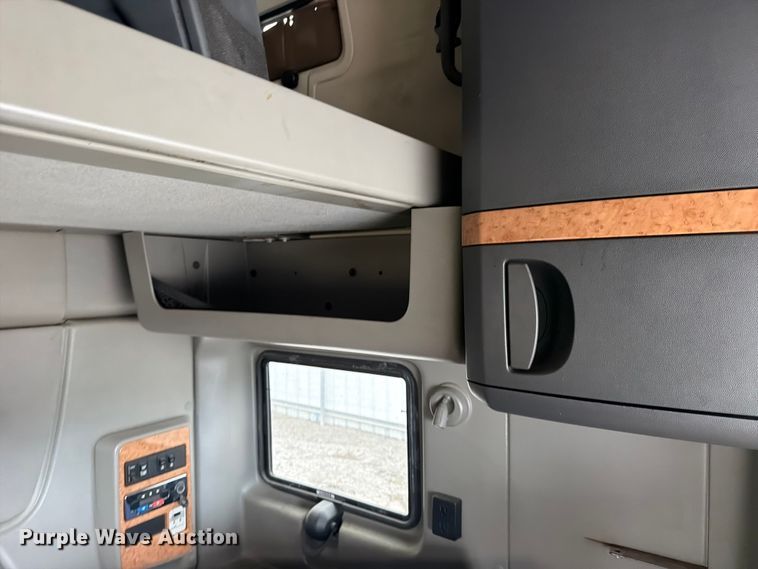 image for item YA1396 2016 International Prostar semi truck