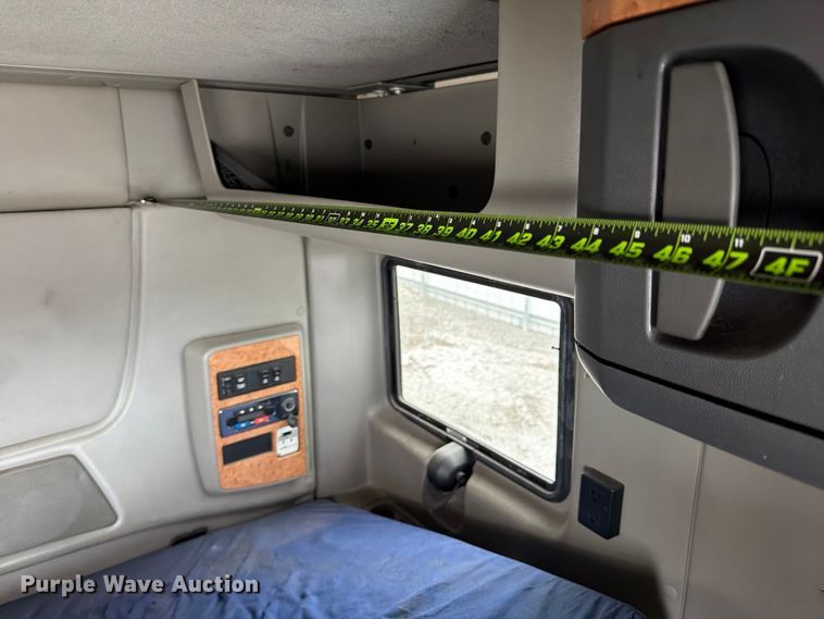 image for item YA1396 2016 International Prostar semi truck