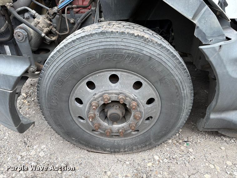 image for item YA1396 2016 International Prostar semi truck