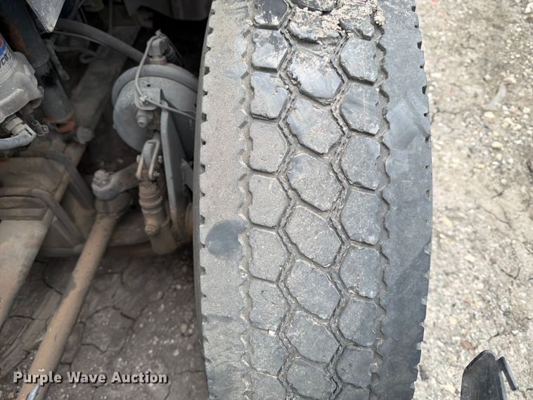 image for item YA1396 2016 International Prostar semi truck