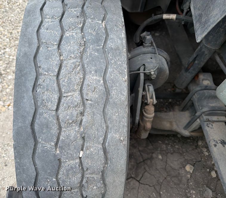 image for item YA1396 2016 International Prostar semi truck